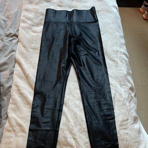 Carbon 38 High Rise Full-length Legging in Takara Shine - Navy, M